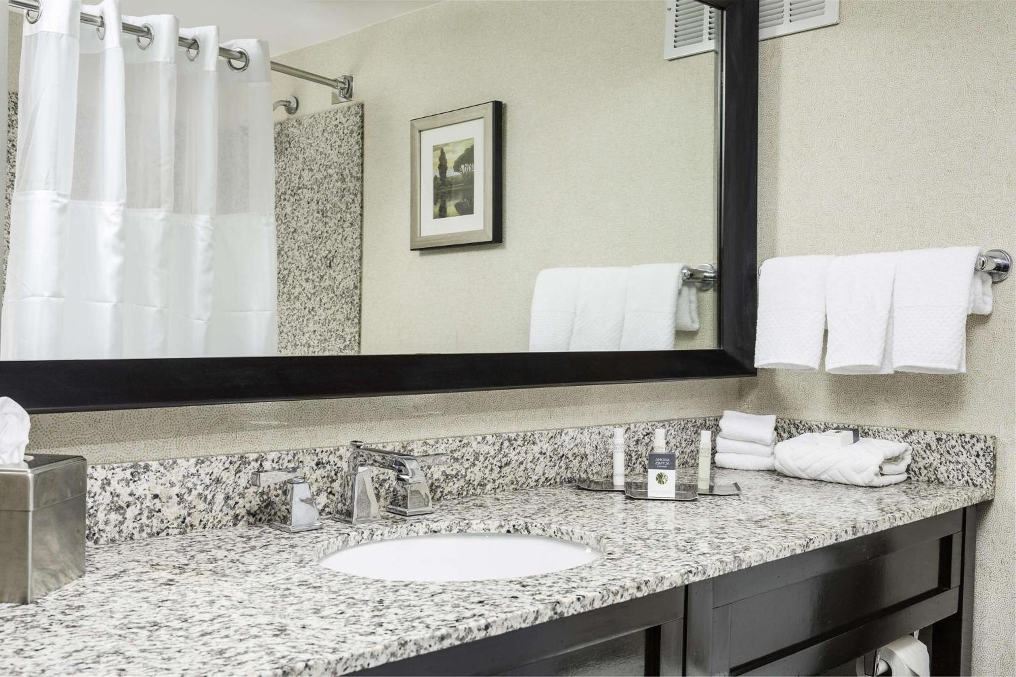 Doubletree By Hilton Hotel Wilmington Esterno foto